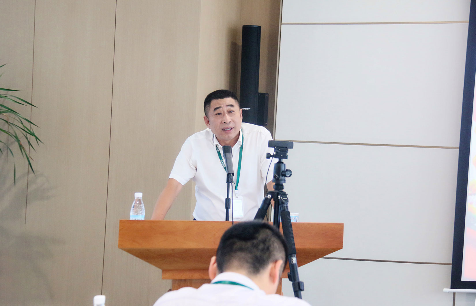 向中国共产党学管理：德才装饰企业文化大讲堂8月开讲